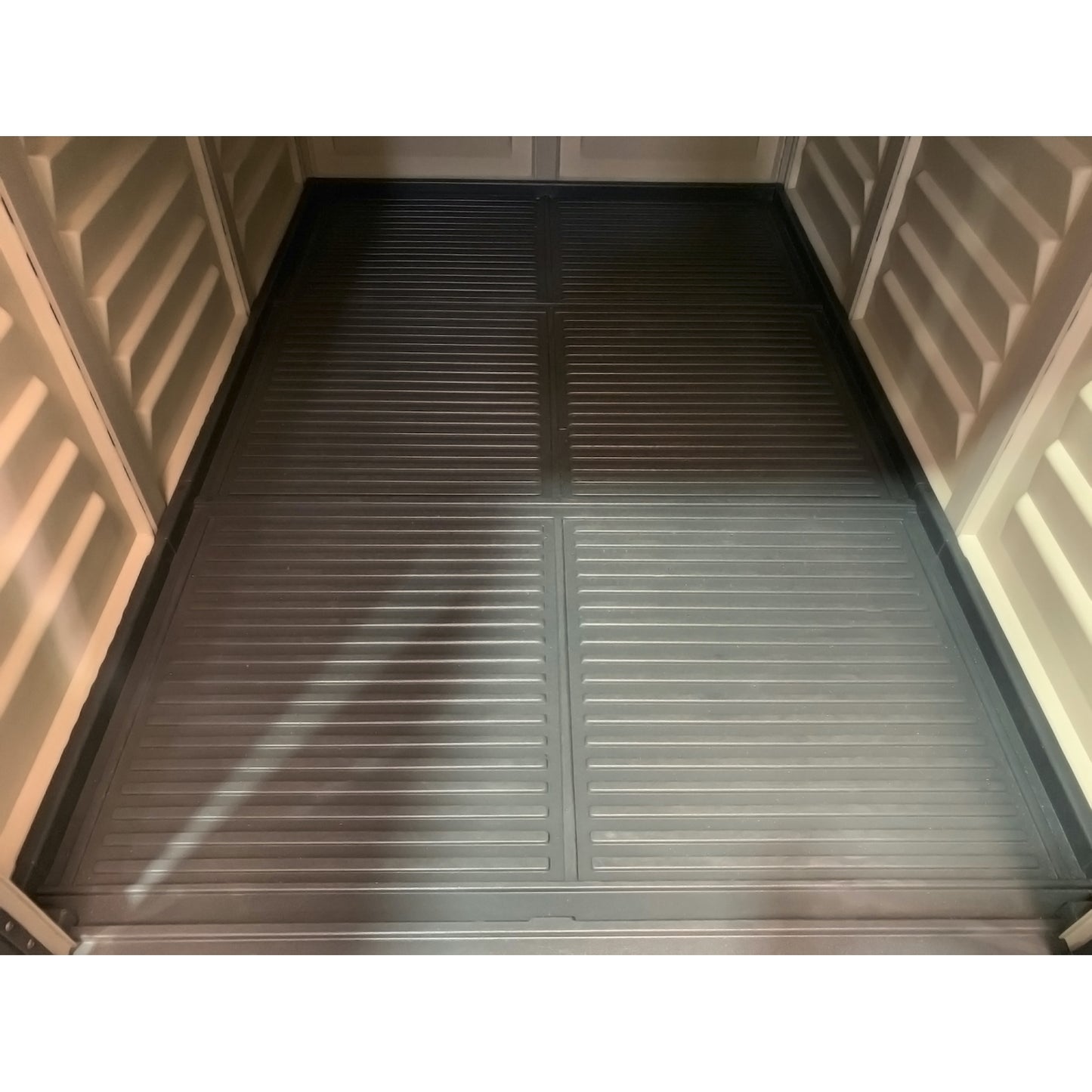 DuraMax | 5.5x5.5x6 Ft YardMate Plus Vinyl Plastic Storage Shed with Floor