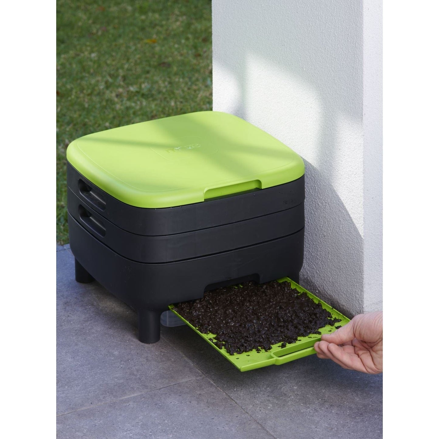 Riverstone Industries Gardening Riverstone | Maze Large Three Worm Farm Starter Kit With Shelving RSI-MC-WORM-LFK