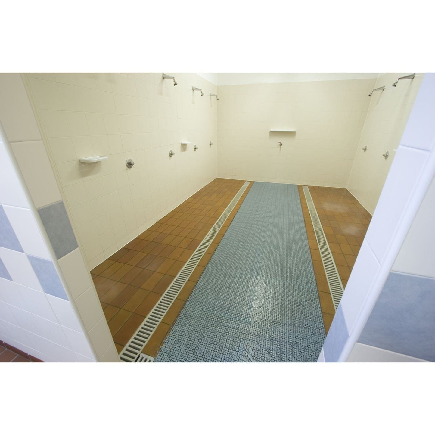 Riverstone Industries Greenhouse Accessories Riverstone | MONT 8' Greenhouse Interlocking Flooring System - 22 Tiles Kit