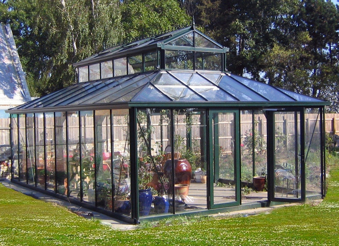 How to Choose a Greenhouse