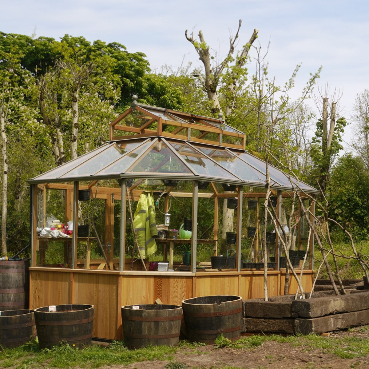 Alton | Octagonal Half Board Cedar Greenhouse With 3mm Tempered Glass Glazing