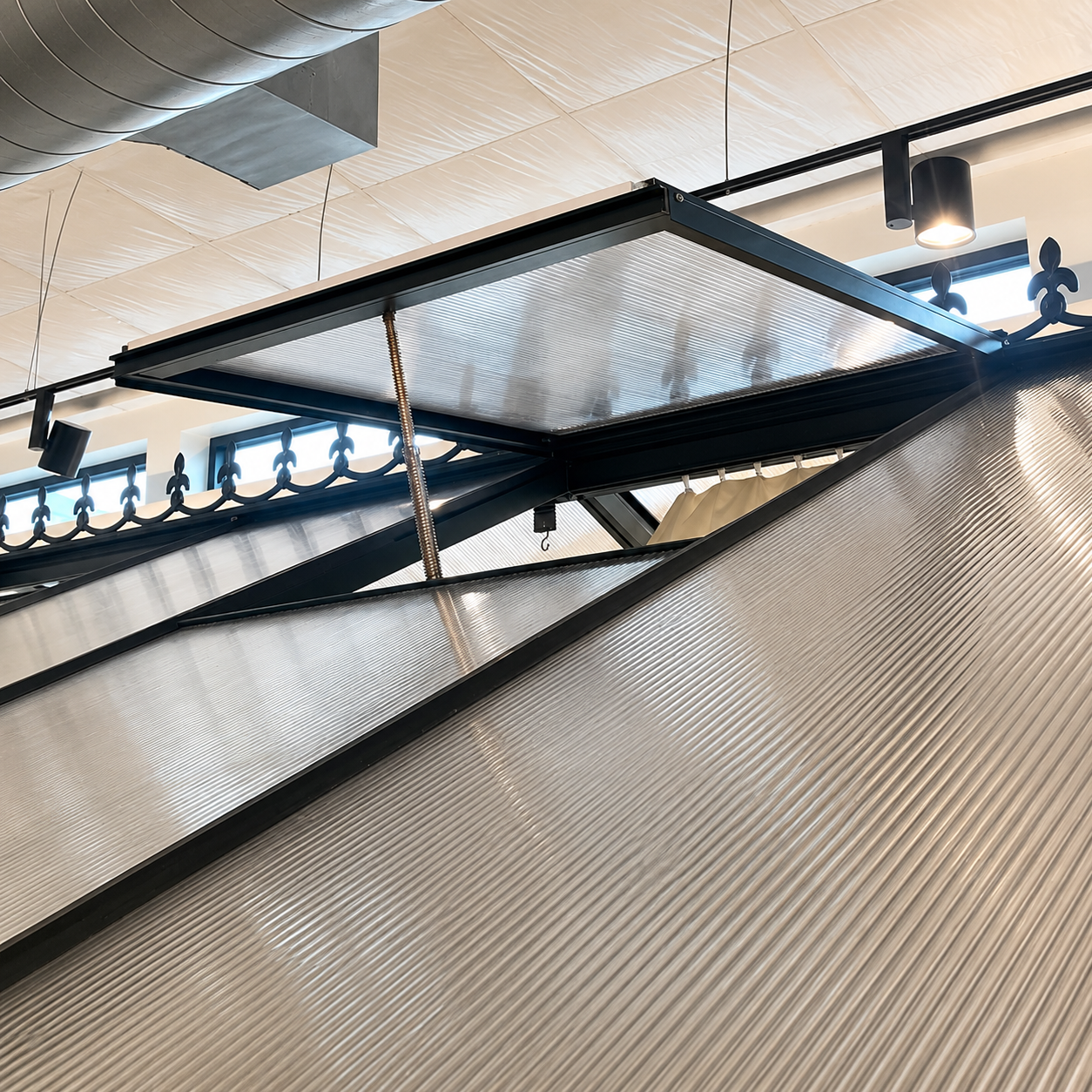 Janssens | Greenhouse Roof Vent - MyGreenhouseStore.com